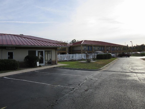 Days Inn by Wyndham Augusta Wheeler Road image 1