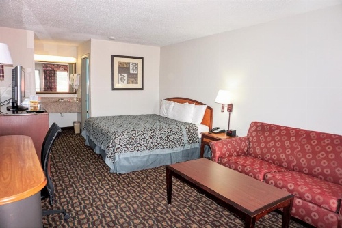 Days Inn by Wyndham Augusta Wheeler Road image 24